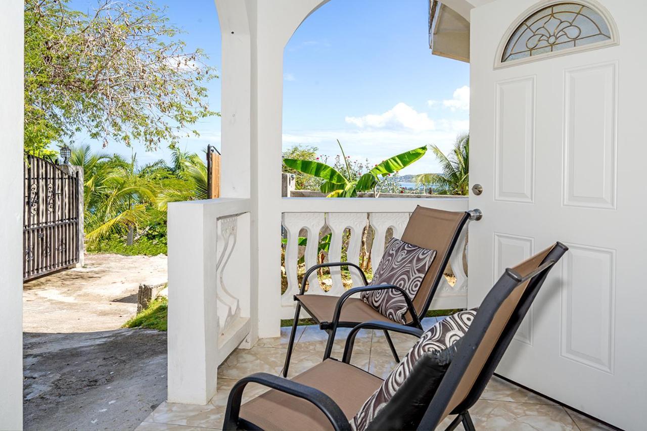 Palm Leaf Cottage مونتيغو باي المظهر الخارجي الصورة